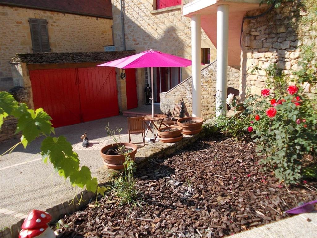 Au Soleil Levant Homestay Sarlat-la-Canéda Exteriör bild